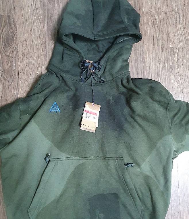 폭우 속 택배배송으로 젖어버린 상품/사진출처=인터넷 커뮤니티