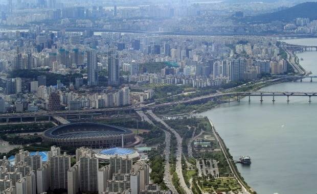 서울 잠실과 강남 일대 아파트 단지의 모습. 연합뉴스