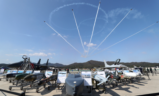 지난해 10월 경기 성남 서울공항에서 열린 서울 국제 항공우주 및 방위산업 전시회(ADEX)에서 KF-X 실물 모형이 전시되어 있다. 세계일보 자료사진