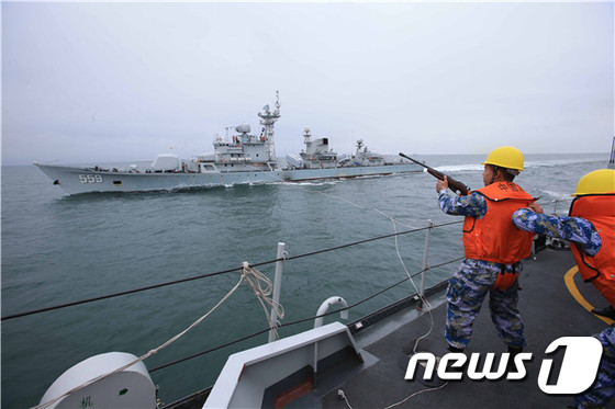 동중국해에서 훈련 중인 중국 해군 (사진출처 중국 국방부 홈페이지). © 뉴스1