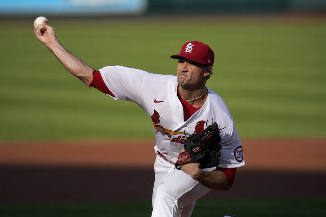 St. Louis Cardinals starting pitcher Jack Flaherty throws during the second inning in the first game of a baseball doubleheader against the Milwaukee Brewers Friday, Sept. 25, 2020, in St. Louis. (AP Photo/Jeff Roberson)







<저작권자(c) 연합뉴스, 무단 전재-재배포 금지>