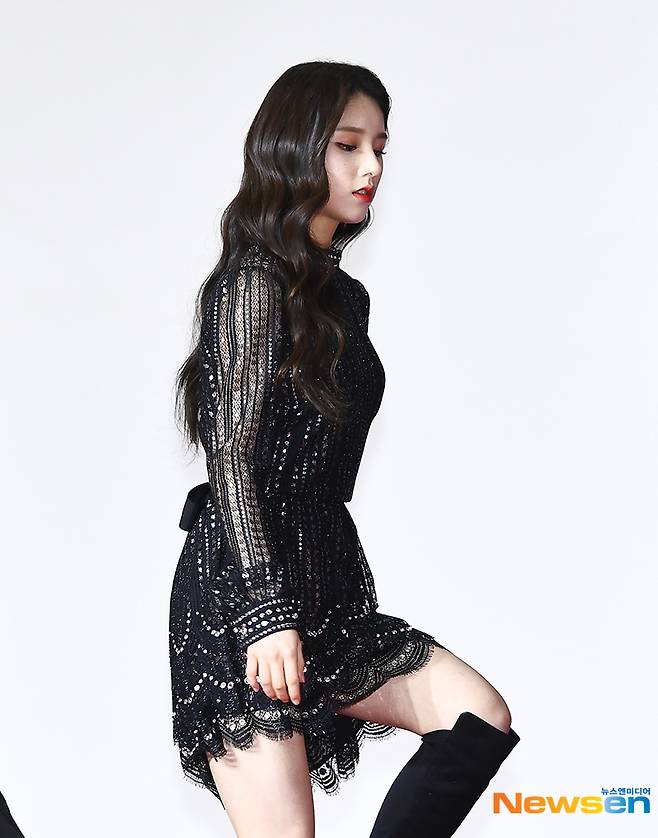 신비로운 분위기 여신