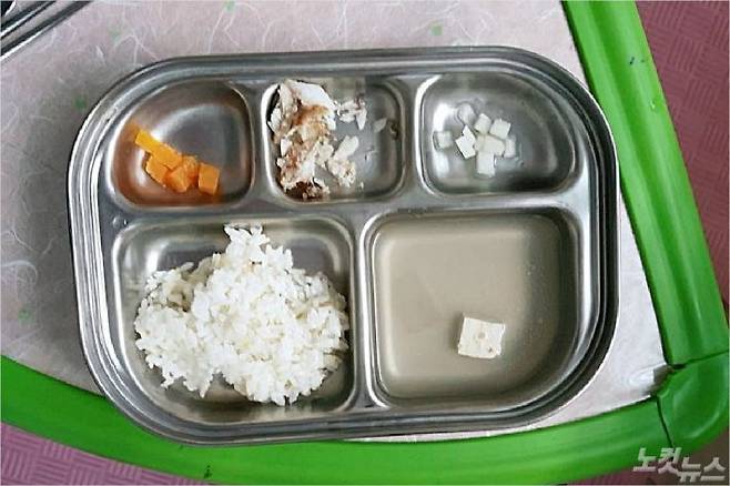 제주시 한 민간 어린이집에 나온 급식. (사진=제주평등보육노동조합 제공)