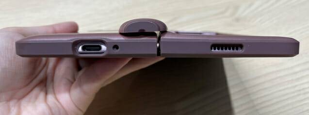 슬림아머 케이스를 장착한 갤럭시Z폴드2가 펴진 모습. (사진=지디넷코리아)