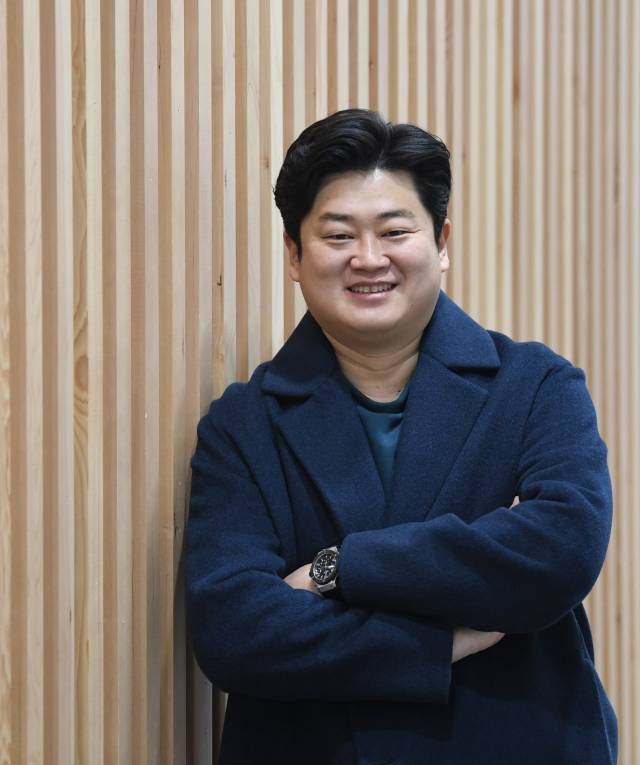 국립오페라단 '라 보엠' 무대에 오르는 테너 강요셉. 권현구 기자