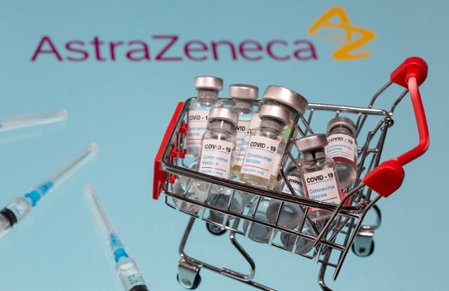정부가 구매하게 될 글로벌 제약사 아스타라제네카의 코로나19 백신의 일러스트. 로이터 자료사진