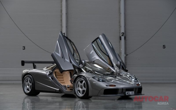 1994 McLaren F1 LM Sold by RM Sotheby's for $19,805,000 (약 217억6173만 원)
