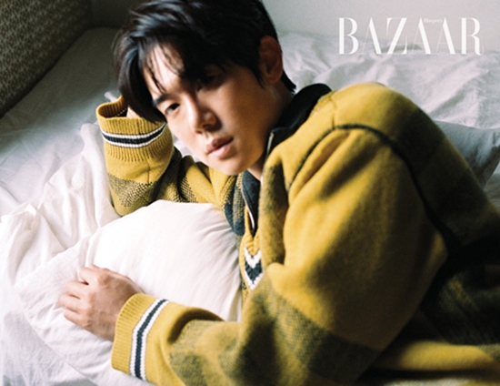 Yoo Yeon-seok Two Years of Rest, Camping Is PinnedActor Yoo Yeon-Seok reveals he is on break after two yearsYoo Yeon-Seok presented a comfortable film picture through the fashion magazine Harpers Bazaar.Yoo Yeon-seok, who is known to be interested in the camera enough to have two photo exhibitions, showed interest in various film cameras at the shooting scene and showed a high understanding of the film picture.If you ask me what rest is, Ill say its a hobby, he said, and now Im in camping.Camping is more of a fit than Hocanth.Some people say why they should leave a comfortable house and buy such a hard time with a good restaurant, but the process of gathering strength with friends, sharing tents, sharing food prepared by each other, sleeping in tents and drinking a drink is a healing.Sometimes people ask, When are you resting? I wonder. (Laughing) Im resting very well.As for the soon-to-be-release movie New Years Eve, most of my amount was Argentina location shooting.A year ago, overseas shooting was not so difficult, but it was hard to imagine now. I realized how precious it was.The scene of Lee Gua-su Waterfall is getting a little different. This is the first time I have ever heard of Argentinas Lee Gua-su Waterfall in a Korean movie.Please look forward to the Waterfall scene.An interview with a picture with Yoo Yeon-seok can be found in the January issue of Harpers Bazaar.Photo = Harpers Bazaar Korea