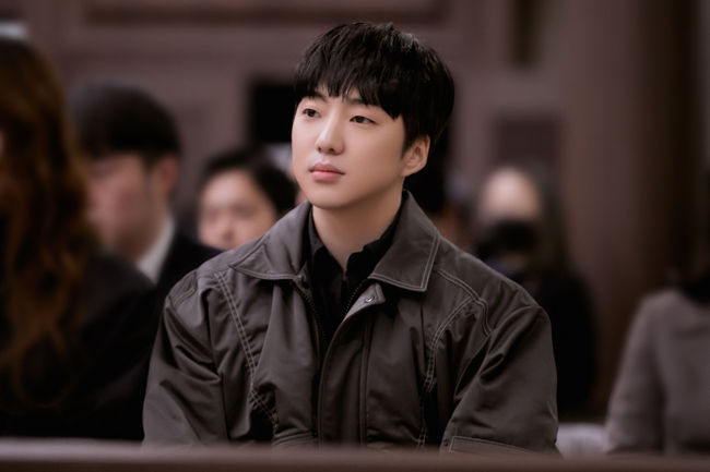Kairos Kang Seung-yoon Thank you for saying that it has melted into the dry milk for half a year...Kang Seung-yoon proved his mature acting ability and colorful charm through Drama Kairos, and once again confirmed his presence as a singer and actor.Kang Seung-yoon played the role of Gun-wook in the MBC Wolhwa mini-series Kairos (playplayplayed by Lee Soo-hyun, directed by Park Seung-woo) which ended on the 22nd.In the play, he was loved by Arie (Lee Se-young) as a warm Nam Sa-chin assistant.In addition, he played an important role in solving the clue of the case in the drama of time crossing, and he led the favorable reception.Especially in the second half, Kang Seung-yoons delicate and dense inner Acting shone.After Aries death, he added the fun of Drama by steadily digesting his emotional spectrum as well as the action scene that does not buy his body.I met Kang Seung-yoon, who shows his own color every activity from music to Acting, and listened to the details.Q. Drama What is the impression of finishing shooting and broadcasting Kairos?Kang Seung-yoon I think I have melted into Kunwook station for about half a year.I was really grateful to have learned a lot from good people and good places, and now I am sorry to leave.I was able to shoot every moment with joy and happiness enough to say that it was the best scene personally. Q. What if there is a good scene or ambassador of the person who is personally in Memory?Kang Seung-yoon I did not go to actual broadcasting, but there is a scene that I liked most.After Aries death, theres a time to talk to Arie a month ago through Seojin (Shin Sung-rok). There, Gun-wook said, I wont do it now.I will make sure I live Arie. It was a scene where I was able to endure my feelings alone. I liked it while watching it on the shooting, and it was good to be able to do the ambassador with the will of Gun-wook.In this work, I also used to work on my body, and I used to digest it almost without a stunt in the action god that hit and hit each other with Taek-gyu (Jo Dong-in).I am praised for being natural in the field, and the scene remains in Memory Q. What was the most focused part of expressing the character called Gunwook, and whether there was any difficulty.Kang Seung-yoon I focused on not missing the person itself.When he is in the play with Ari, when Ari dies, when he cooperates with Seojin, he is in various situations.Every time I thought it was important to do the ambassador with the heart of the actual gun.Especially in the second half of the year, it was difficult not to miss the feelings of going to and from the time zone, but I did a lot of mind control alone to have the characters mind. Q. When I was working as an actor Kang Seung-yoon, what did I feel like growing up through this work?Kang Seung-yoon It is a spouse.Focusing on Acting and falling into the role seems to be a mindset that should be taken for granted, and furthermore, any field is hard and the spouse is thinking.Thankfully, the bishop and seniors gave me a lot of specific and good advice at this site, and I was in the position to make them one by one without listening to them.There are always some things to be missed, but I am grateful that there are many people who think that they have grown even more. Q. Kairos OST CAN YOU HEAR ME also received much acclaim and love. I wonder about the impressions and recording behind the scenes.Kang Seung-yoon Thankfully, the composers have left me a lot of things, and I think they have put in the contents of the drama Kairos when they actually recorded it.Like the title of CAN YOU HEAR ME, our drama is important for a minute when each others words can be delivered.I sang with an emphasis on how to draw out such meanings as much as possible.I also cared about the voice with a tone that would suit the drama, but I am grateful that the viewers sympathized and gave me a good response. Q. One word to the viewers who were with me last.Kang Seung-yoon It was a very grateful time to feel the enthusiastic love of Kairos fans.When he betrayed Arie at the beginning, he showed a harsh reaction, and after that he gave a strong support, and it was impressive that he always put his feelings into the role and poured out his feelings honestly.I could feel that I was also doing well as I was looking at those parts. I am very grateful for your warm reaction and your company with Kairos. YG Entertainment