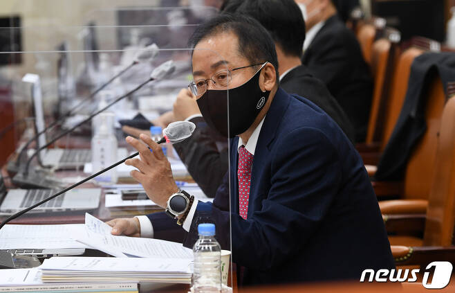 홍준표 무소속 의원.  © News1 성동훈 기자