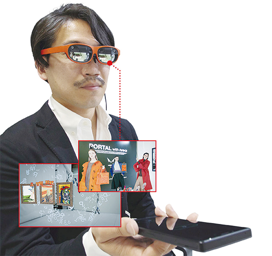 안경형 디스플레이에 정보가 표시되는 ‘증강현실(AR) 글라
 스(15위)’.