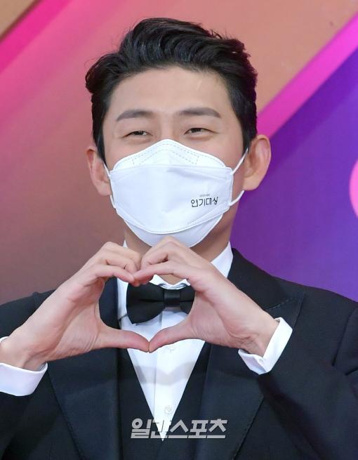 Actor Go Joon attends the 2020 KBS Acting Grand Prize red carpet held at Seoul Yeuido KBS on the night of the 31st.Photo: KBS Provides 2020.12.31