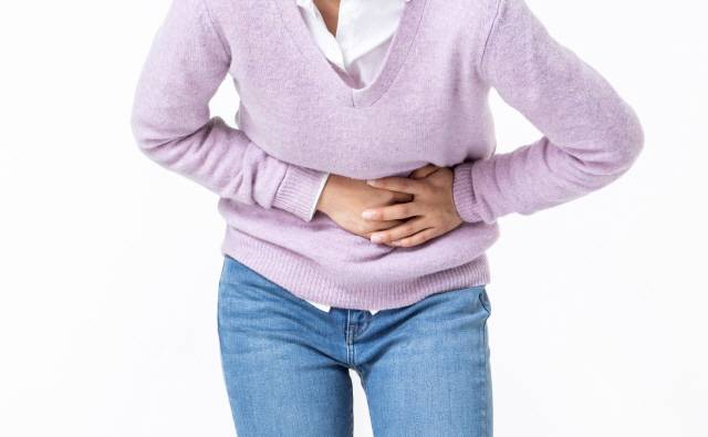 생리 전에는 호르몬 변화로 인해 변비를 겪을 가능성이 커지거나 생리 중에는 생리혈에 든 성분으로 인해 설사를 할 수 있다./사진=클립아트코리아