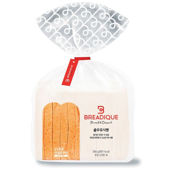 GS25에서 판매하는 프리미엄 베이커리 '브레디크'의 '순우유식빵'. 물 대신 국내산 우유로만 반죽했다. /GS리테일