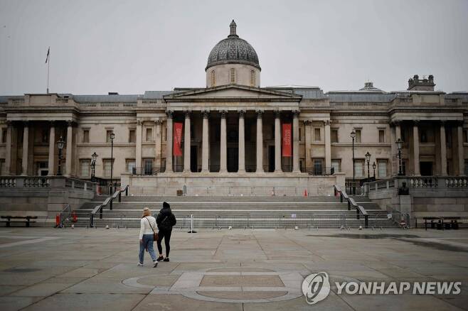 인적이 끊긴 런던 국립미술관 앞 트래펄가 광장 [AFP=연합뉴스]
