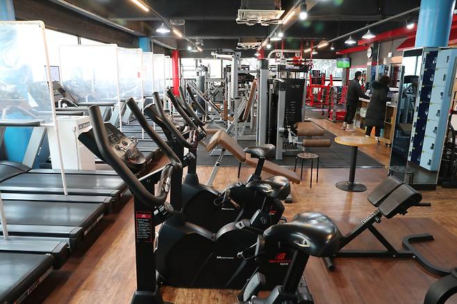 Indoor gyms in Seoul have been ordered to close until Jan. 17. (Yonhap)