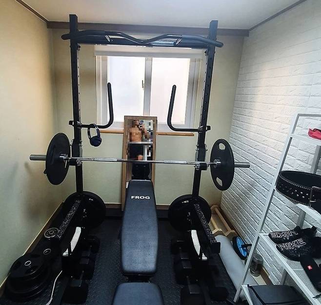 Home-gym (Courtesy of Lee Chan-hee)