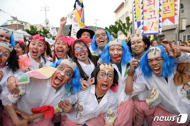 10일 충북 음성군은 음성품바축제가 6년 연속 충북도 최우수 축제로 지정됐다고 밝혔다. 사진은 음성품바축제 홍보 사진(음성군 제공)2020.1.10/© 뉴스1