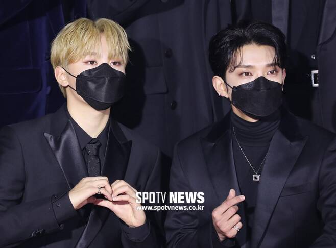 The 35th 2021 Golden Disk Awards with Curaprox digital record photo event was held at KINTEX, Goyang-si, Gyeonggi-do on the afternoon of the 10th.Seventeen Boo Seungkwan, Joshua posesPhoto: Golden Disk Awards Secretariat offered