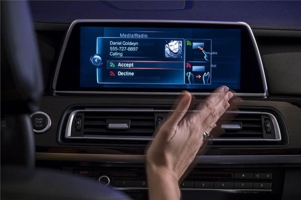 BMW가 2015년 CES에서 선보인 i드라이브./BMW 제공