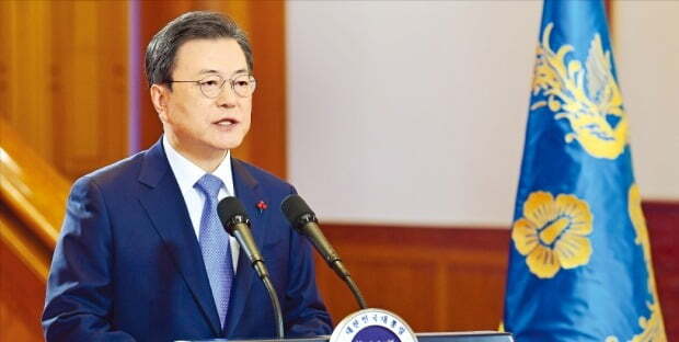 문재인 대통령이 11일 신년사에서 “올해는 회복의 해, 포용의 해, 도약의 해가 될 것”이라고 말했다.   허문찬 기자 sweat@hankyung.com