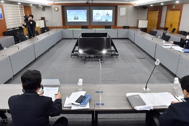 부산, 울산, 경남이 참여하는 '가덕신공항 부울경 추진단'이 첫 전략회의를 열고 신공항을 빨리 건설해야 한다고 한목소리로 강조했다. 부산시청 제공