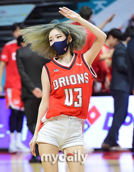 ▲ 치어리더 서현숙 '격한 안무에도 거뜬'