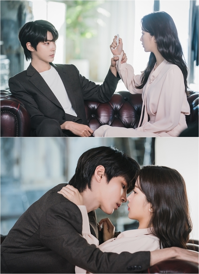 The image of Moon Ga-young and Hwang In-yeop, the goddess Kangrim, was caught just before the Lip touch.TVNs drama Goddess Gangrim (directed by Kim Sang-hyeop/playwright Ishieun/planned tvN, studio dragon/production main factory, studio N) has a complex of appearances, but then Ju-kyung (Moon Ga-young), who became a goddess through Makeup, and Suho (Cha Eun-woo), who kept her scars, meet and grow up sharing each others secrets. Recovering self-esteem. Romantic comedy.In the last broadcast, Seo-joon (Hwang In-yeop) made Ju-kyung tremble with her affectionate genuine face.Seo-joon took care of the sick Ju-kyung from the side and made the heart of the person who soothed Ju-kyung because of Suho even though he knew that Ju-kyungs heart was heading to Suho.However, since Ju-kyung and Suho do not know that they have confirmed each others minds, attention is focused on the move of Seo-joon.Among them, the Goddess Kangrim will unveil the dizzying two shots of Moon Ga-young and Hwang In-yeop ahead of the broadcast of episode 9 on the 13th (number) and focus attention.Hwang In-yeop in the public steel steals Moon Ga-youngs wrist and steals his gaze.Especially, the fatal eyes and facial expressions of Hwang In-yeop looking at Moon Ga-young ignite the heart.Moon Ga-young looks at Hwang In-yeop as if the accident circuit is stopped.
