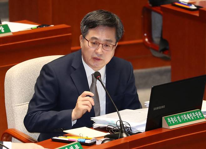 답변하는 김동연 경제부총리. 연합뉴스