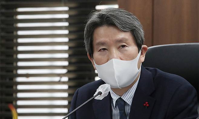이인영 통일부 장관이 14일 정부서울청사 통일부 대회의실에서 열린 제318차 남북교류협력추진협의회에 참석해 발언하고 있다. 연합뉴스
