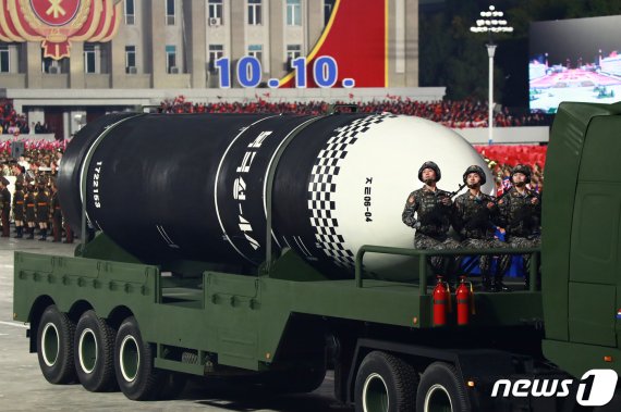 지난해 10월10일 북한 노동당 창건 기념일 열병식에 등장한 신형 잠수함발사탄도미사일(SLBM) '북극성-4ㅅ' /사진=뉴스1