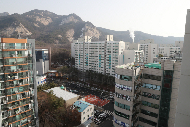 최근 15억7,000만원에 거래된 전용면적 115㎡ 노원구 청구라이프 아파트 모습. /연합뉴스