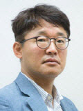 홍성철 교수