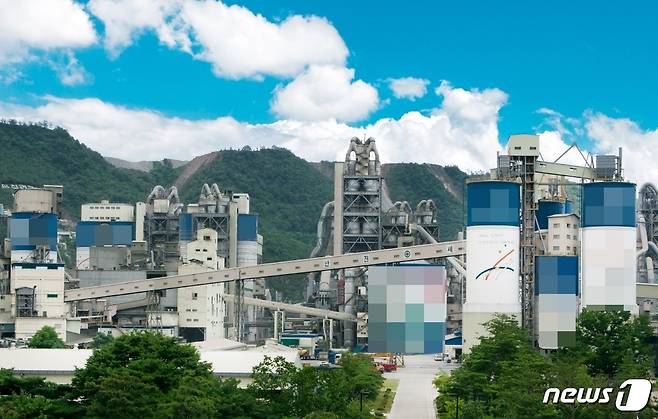 충북도가 국회에서 심사 보류된 시멘트지역자원시설세(시멘트세) 입법을 다시 추진한다. 사진은 기사와 관련 없음.(뉴스1 DB).2021.1.19/© 뉴스1