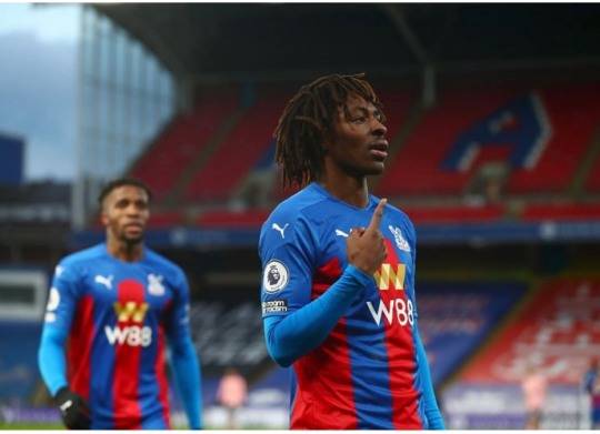 '수정궁'이라는 의미의 특이한 팀이름을 가진 잉글랜드 프리미어리그 크리스탈 팰리스 선수들.