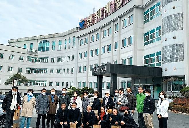 ‘조선일보 자산관리·투자 최고위 포럼’에 참여한 원우들이 현장학습에 참여해 최신 트렌드를 배우며 자산관리와 투자 안목을 키우고 있다.