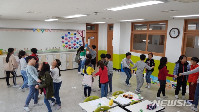 [안동=뉴시스] 학교에서 운영되는 어울림 프로그램. (사진=경북교육청 제공) 2021.01.21