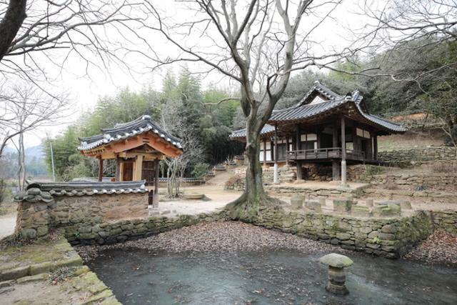 강골마을의 열화정. 한국 전통 조경의 특징을 잘 볼 수 있는 곳이다. ⓒ박준규
