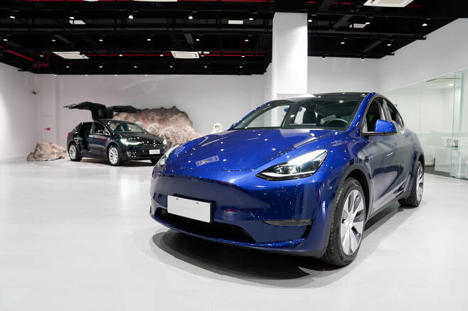 A Tesla Model Y vehicle is pictured at a Tesla Center in east China's Shanghai on Monday. (Xinhua-Yonhap)