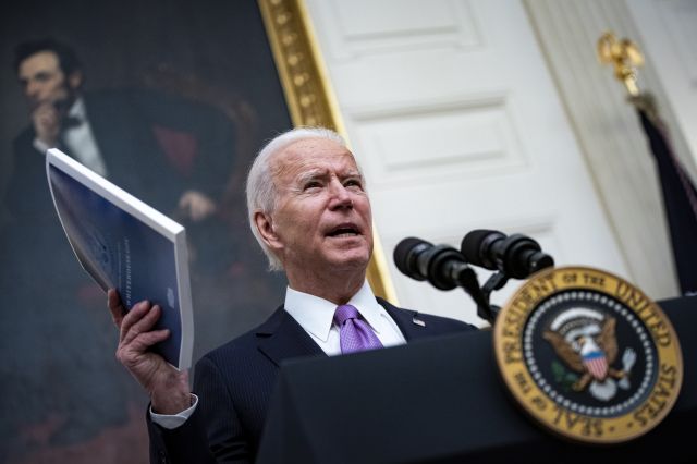 조 바이든 미국 대통령이 21일(현지시간) 백악관에서 코로나19 대응 방안에 대해 밝히고 있다. EPA 연합뉴스