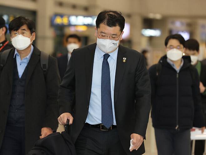 South Korean First Voice Foreign Minister Choi Jong-kun returns to South Korea after a trip to Iran on Jan. 14. (Yonhap News)