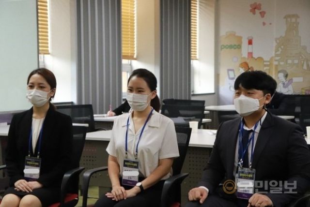 포스코 취업아카데미 교육생들이 모의면접을 진행하고 있다. 포스코 제공