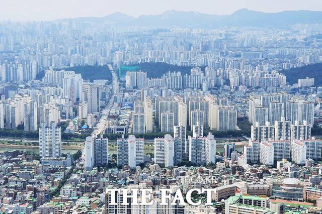 부동산114에 따르면 지난주 서울 아파트 매매가격은 0.12%, 전세가격은 0.19% 올랐다. /더팩트 DB