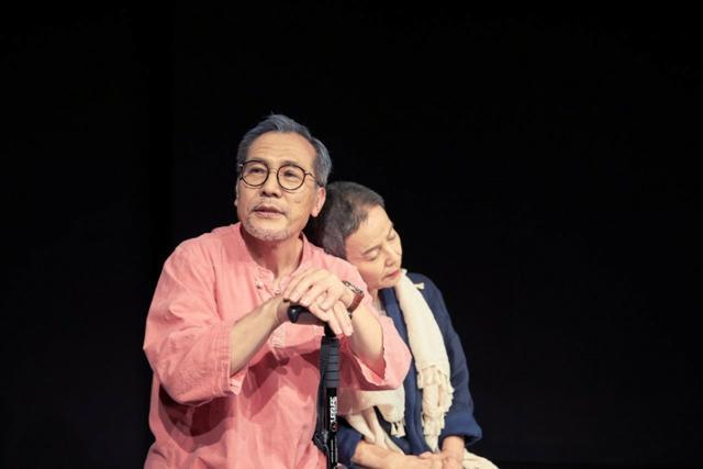 유효종씨가 지난해 9월 서울 서초국 소극장 '씨어터송'에서 연극 공연을 펼치고 있다. 유씨 제공