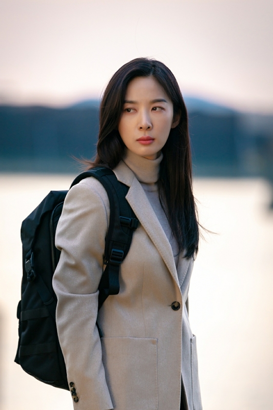 tvN 월화드라마 '낮과 밤'에서 제이미 레이튼 역을 맡은 배우 이청아/사진=tvN