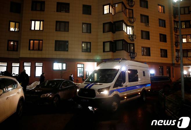 러시아 경찰이 27일(현지시간) 구금 중인 알렉세이 나발니의 아파트를 수색한 데 이어 그의 형을 체포했다. © 로이터=뉴스1 © News1 최서윤 기자