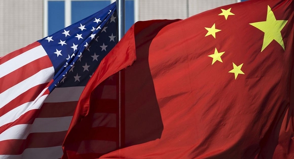 미국 재무부가 중국 군 통제기업에 대한 미국인의 투자금지 조치 시행을 연기했다. /AP 연합뉴스