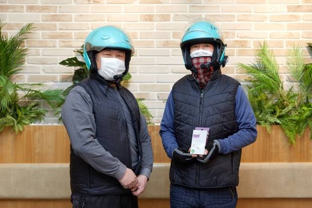 배달의민족이 배달 기사에 발열조끼 5천장을 지급했다. 우아한형제들 제공