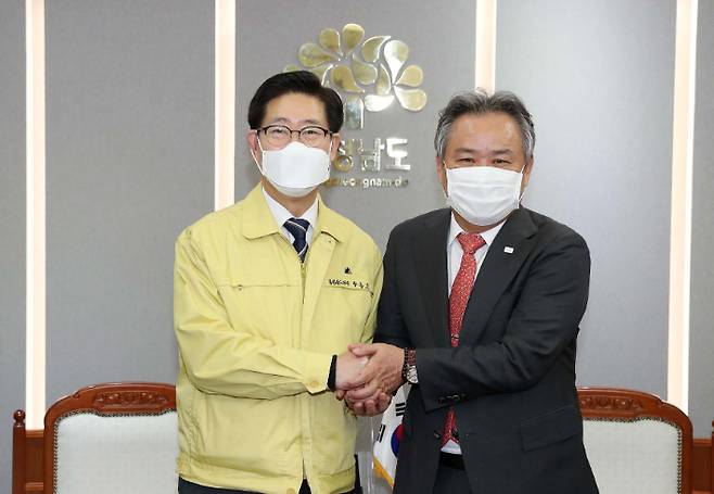 양승조 충남지사(왼쪽)와 이기흥 대한체육회장(오른쪽). 충남도 제공