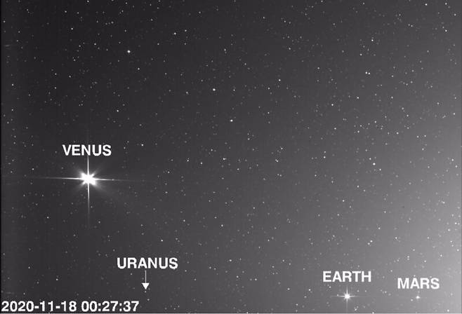 솔라오비터가 2020년 11월18일 촬영한 사진. 태양은 사진 오른쪽 바깥에 있다. 나사 제공